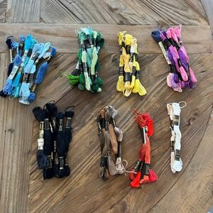 Embroidery Cross Stitch Floss Lot 70 Skeins Various Colors Crafting  Oval Hoop